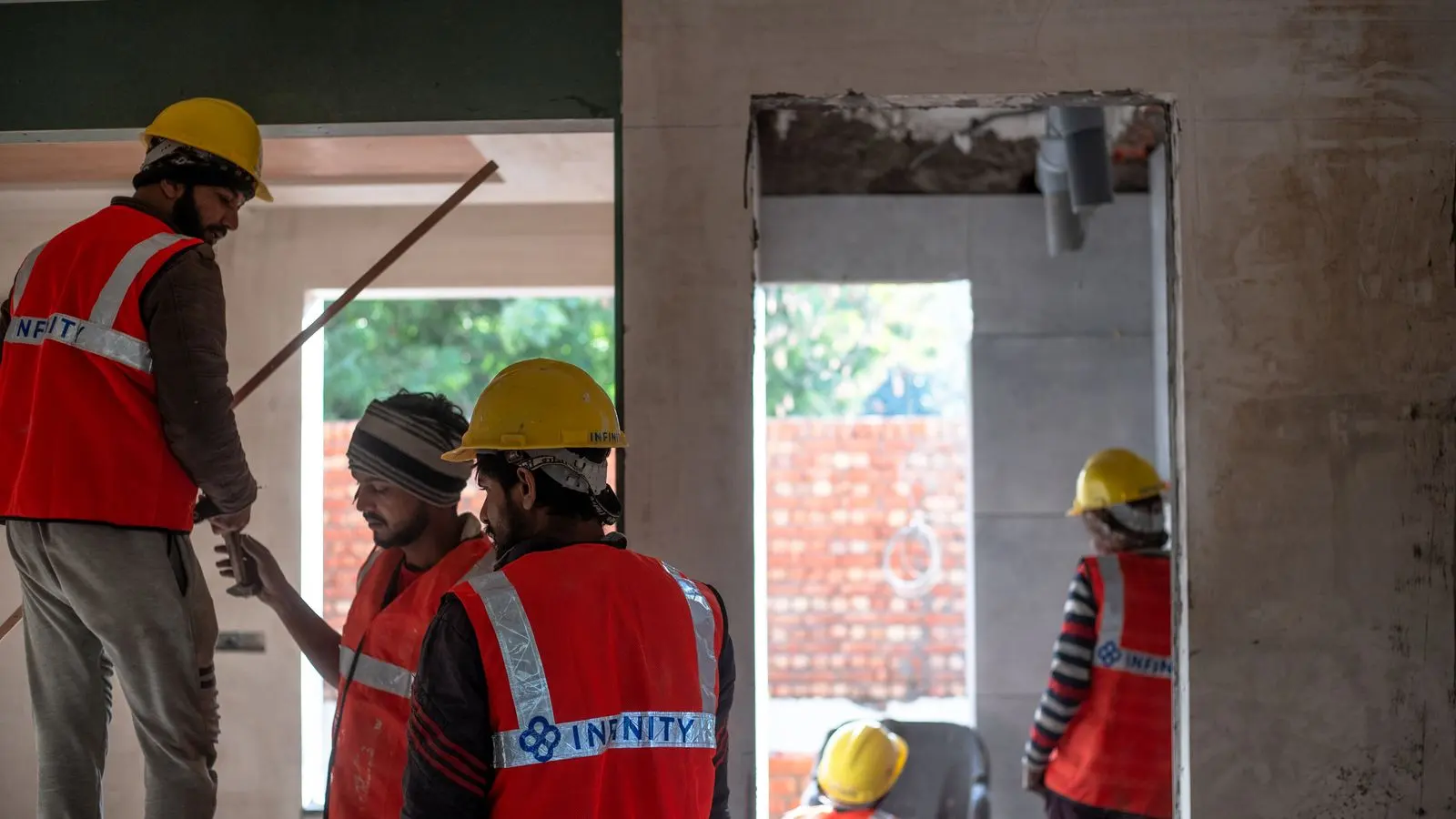 Attendance for contract labour: the compliance gap nobody plans for — PGAK Insights cover image