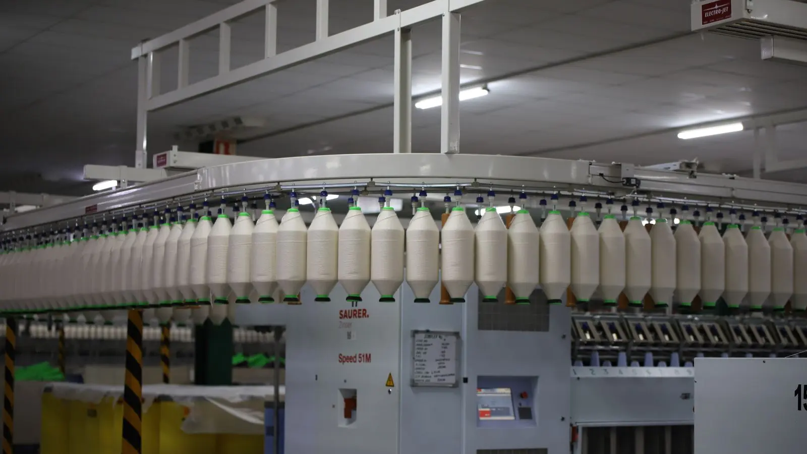 Textile units: dust, shifts and worn fingerprints — PGAK Insights cover image